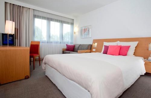 Gdansk City Center Hotel | Welcoming Novotel Gdansk Centrum with Pet-Friendly Amenities