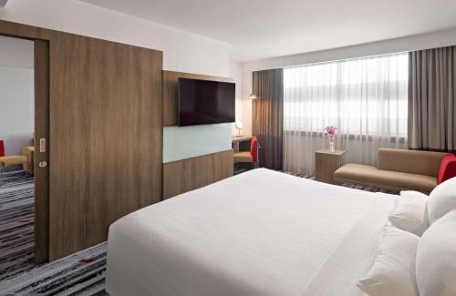 Chinatown Hotel | Discover Comfort at Novotel Jakarta Gajah Mada Hotel