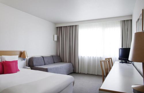 Sausheim Hotel | Relax at Novotel Mulhouse Bâle Fribourg with Pool & Ocean Views