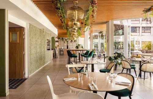 Laxou Hotel | Inviting Novotel Nancy: Pet Friendly with Pool & Ocean View