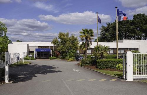 Carquefou Hotel | Inviting Novotel Nantes Carquefou: Family-Friendly Retreat