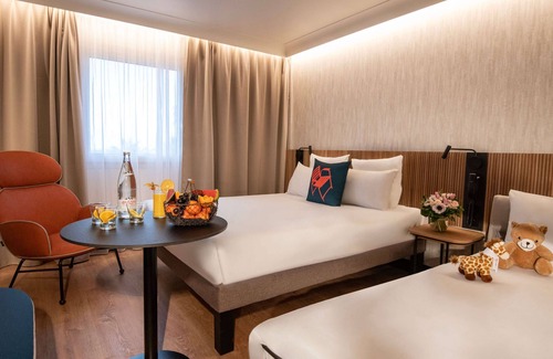 L'Arenas Hotel | Stylish Novotel Nice Arenas Aeroport with Spa & Dining