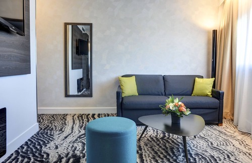 Quartier du Petit-Montrouge Hotel | Discover Novotel Paris 14 Porte d'Orléans with Spa & Dining