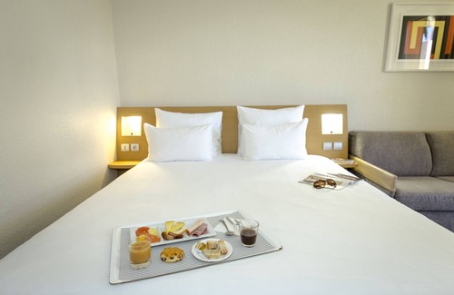 Rivesaltes Hotel | Discover Novotel Perpignan Nord: Family-Friendly Retreat