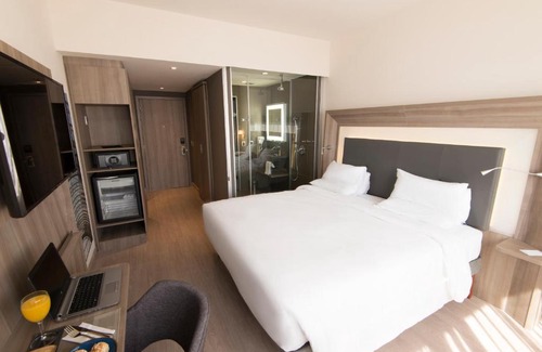 Santo Amaro Hotel | Pet-Friendly Retreat at Novotel São Paulo Berrini, 4-Star