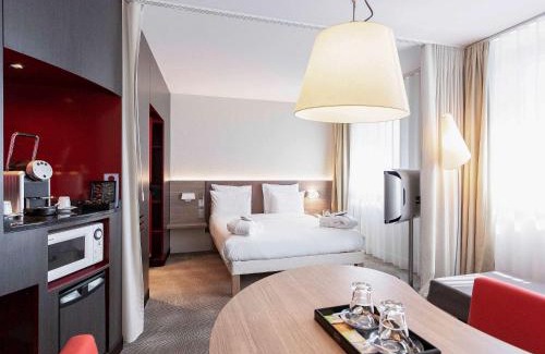Vernier Hotel | Elegant Novotel Suites Genève Aéroport: Pet-Friendly Stay