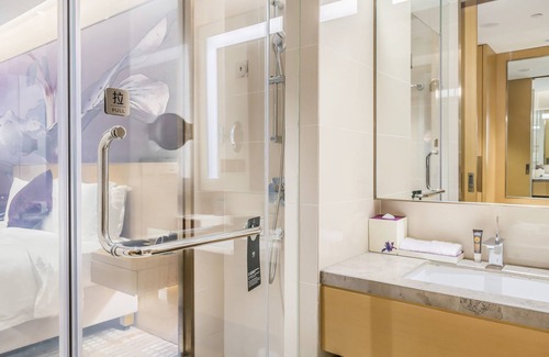 Zhengzhou Hotel | Comfortable Stay at Novotel Zhengzhou Airport with Pool & Dining