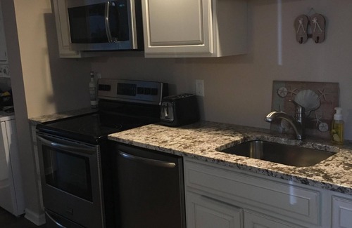 Southend Condo | Book Your Summer 2024 Oceanfront Escape with Pool Access!