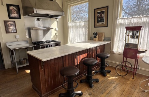 Davenport House | Historic Hilltop Inn: Perfect for Families on Bix7 Route