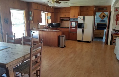 Kingsland House | Experience Lake LBJ: 3 Bed Hideaway with Private Beach