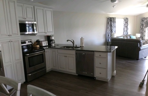 Plainwell Cottage | Book Now for 2024: Poolside Retreat with Spa Access