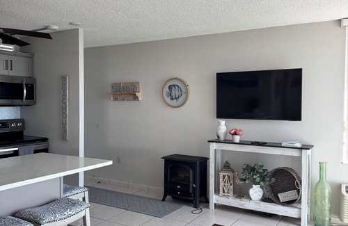 Fort Myers Beach Condo | Idyllic Ocean Views with Pool, Hot Tub & Private Beach!