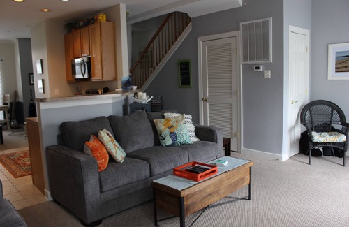 Villages of Five Points House | Book Your Dream Getaway: Oceanfront Retreats Await!
