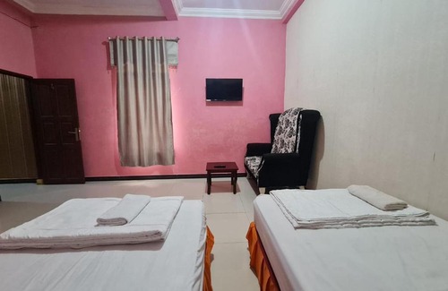 Parmonangan House | Family-Friendly Stays at Nowly Hotel for Memorable Getaways