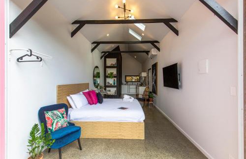 Nowra Villa | Discover Nowra Studio Barn: 4-Star Comfort with Breakfast