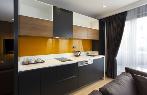 Muratpasa Apartment | Experience Nox Suite: Oceanfront Bliss with Top Amenities