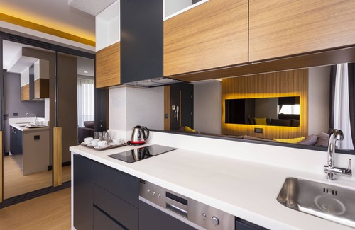 Muratpasa Apartment | Experience Nox Suite: Oceanfront Bliss with Top Amenities
