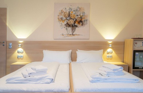 Dortmund City Centre Hotel | Cozy NP Hotel Königshof: Family-Friendly & Accessible Stay