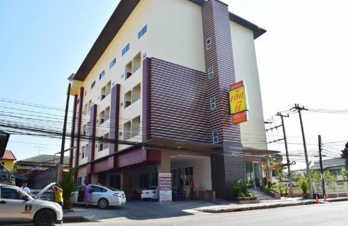 Nakhon Phanom Hotel | Accessible NP Residence with Breakfast and Great Reviews