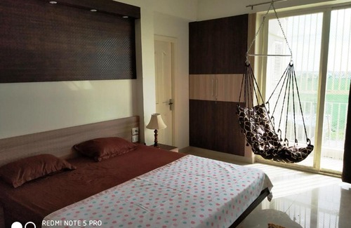 Indore House | Top-Rated NPS Enterprises Homestay: Family-Friendly & Accessible
