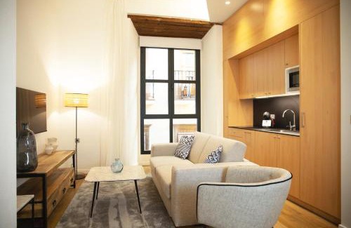 Historical Center Apartment | Elegant nQn Aparts & Suites Sevilla with Oceanfront Views