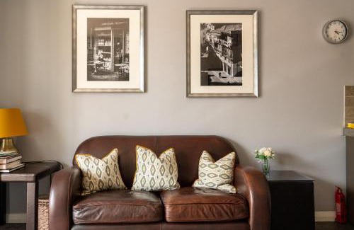 Slough Apartment | Discover Nr WINDSOR: 1 Bedroom Near Heathrow, Child-Friendly