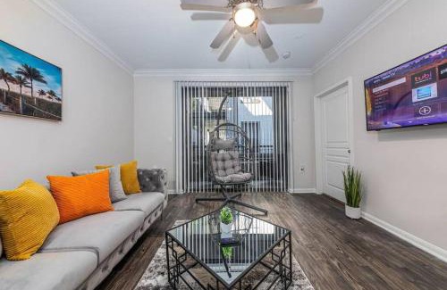 South Central Houston Apartment | Bright and Cozy Unit Near NRG Stadium & Medical Center