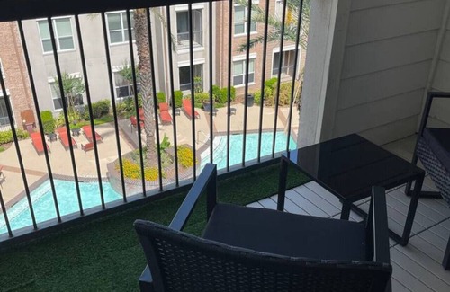 Astrodome Apartment | NRG Suite: Perfect for Families with Free Parking & Pool