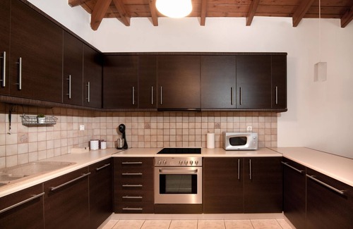 Markopoulon Apartment | Convenient NS-George Apartments with Ocean Views