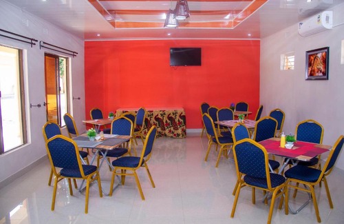 Ndola Hotel | Cozy Nsanika Executive Lodge: Pet-Friendly & Breakfast Included