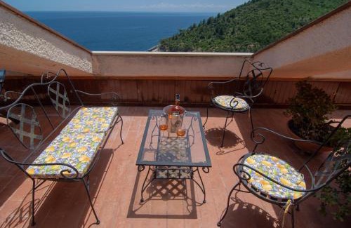 Vieste Villa | Experience NSM Villa Carlotta: Oceanfront Retreat with Pool