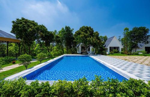 Soc Son Villa | Relax at NT House Villa with Pool and Breakfast Included