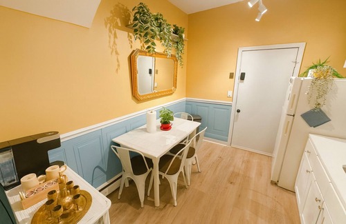 Dwight Apartment | Family-Friendly Getaway at The Sicilian Hotel Awaits