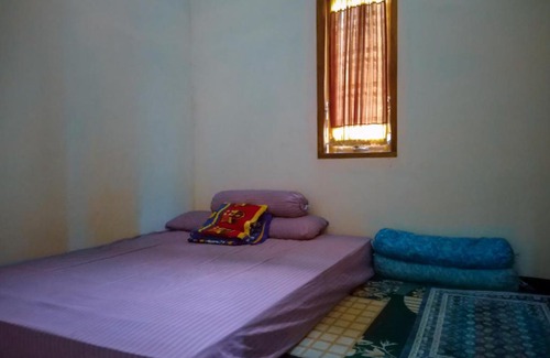 Borobudur House | Cozy Nudy Homestay: Pet & Child Friendly Retreat