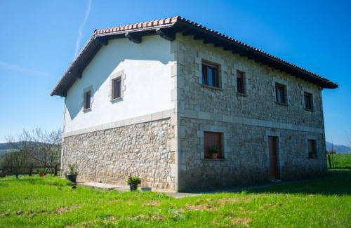 Ribamontan al Monte House | Discover a Cozy Oceanfront Retreat with Pool Access