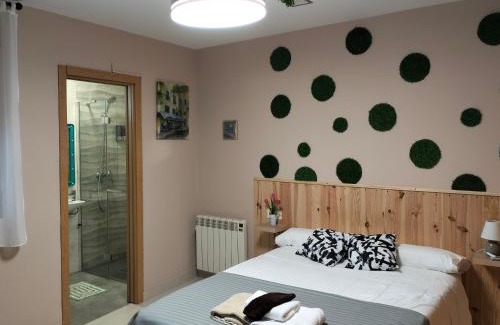 Albaicin Apartment | Cozy Room with Private Bath - Guest Rated 9.7/10