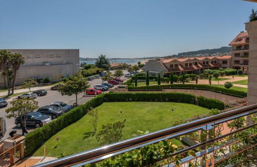 O Grove Apartment | Modern Apartment on Isla de la Toja with Pool Access