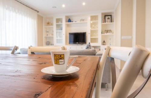 O Grove Apartment | Modern Apartment on Isla de la Toja with Pool Access