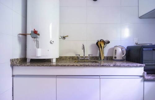 Historic Center Apartment | Modern Retreat in Micro Centro de Mza: Perfect for Families