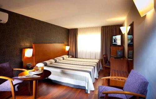 Almeria Centro Hotel | Oceanfront Nuevo Torreluz: A 4-Star Guest Favorite