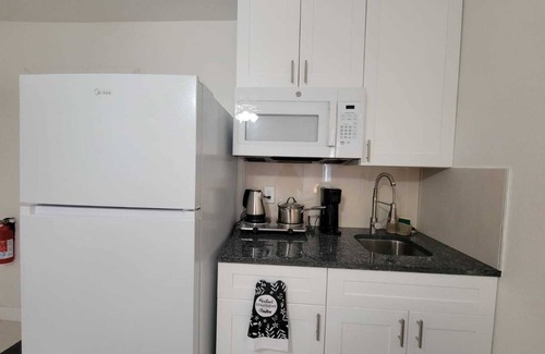 Golden Gate Apartment | Modern and Cozy Studio with Child-Friendly Amenities