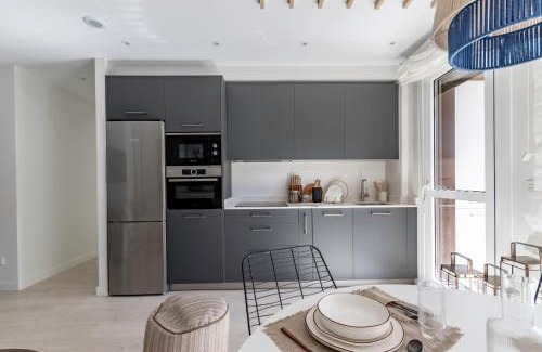 Algorta Apartment | Modern Retreat in Algorta with Parking & Family Friendly