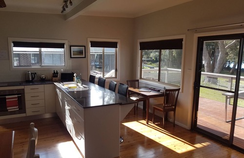 Sanctuary Point House | Guest Rated 10/10: Nuffys Paradise by St Georges Basin