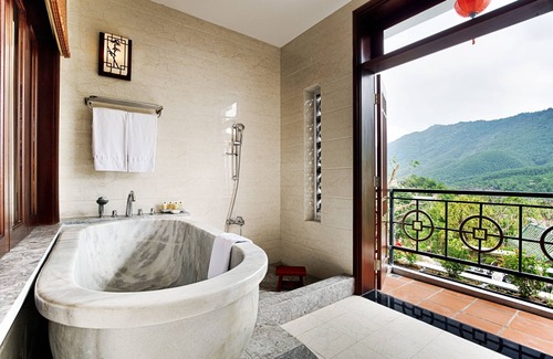 Hoa Vang Resort | Relaxing Nui Than Tai Ebisu Onsen Resort with Spa & Pool