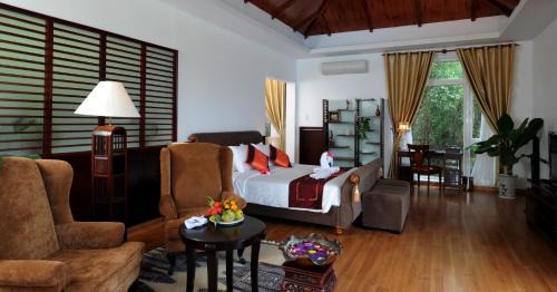 Tuy Hoa Resort | Nui Thom Ecolodge: 5-Star Retreat with Pool & Spa Experience