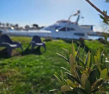 Port-Saint-Louis-du-Rhone Boat Rental | Unique Boat Stay at Port Saint Louis du Rhône - Family-Friendly