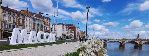 Macon Apartment | Trendy Stay in Central Mâcon: Family-Friendly & Cozy