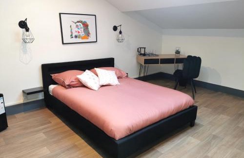 Macon Apartment | Trendy Stay in Central Mâcon: Family-Friendly & Cozy