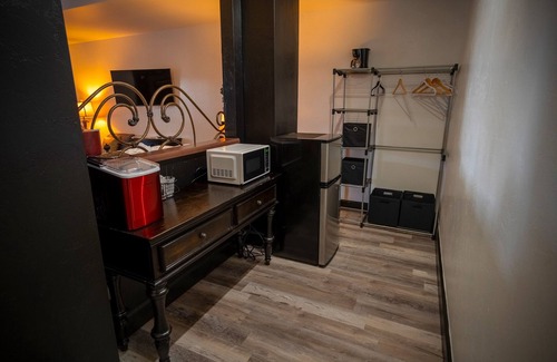 De Pere Hotel | Discover Nuks Executive Suites: Top-Rated Comfort Awaits