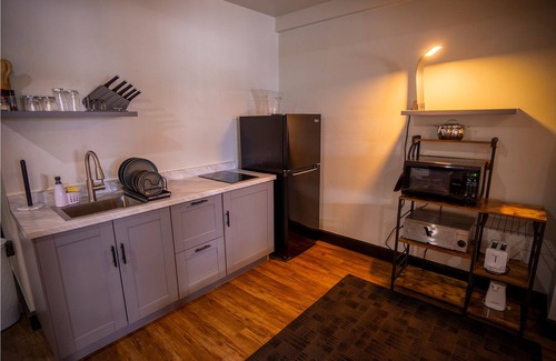 De Pere Hotel | Discover Nuks Executive Suites: Top-Rated Comfort Awaits
